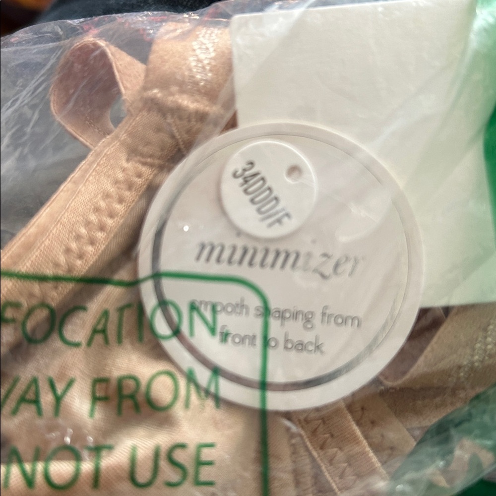 NWT Le Mystere Smooth Profile Unlined Minimizer Bra - Picture 5 of 5